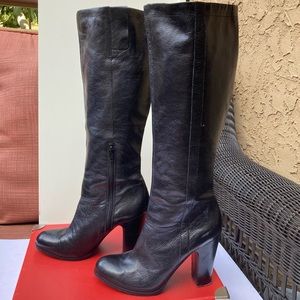 Nine West Black leather size 7m heeled boots